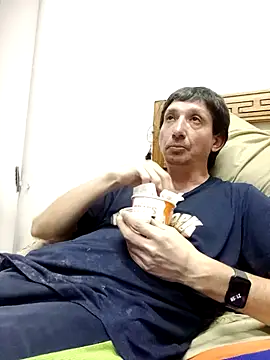 Snapshot of Pacobakan042 chatting on 09/28/25, 01:00 Pacobakan042 online show from 09/28/25, 01:00