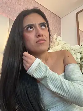 Rebeca jones online show from 03/07/25, 01:40