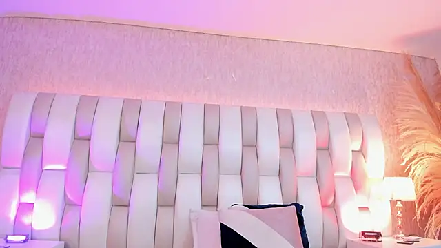 Rebeca jones online show from 03/03/26, 12:33