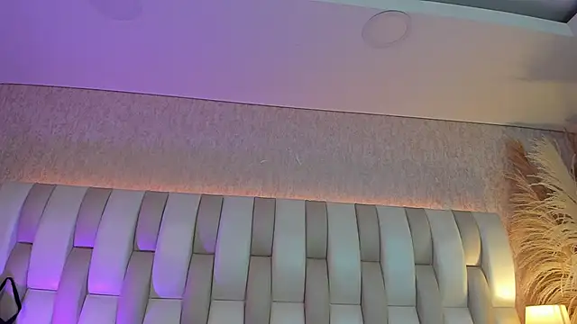 Rebeca jones online show from 03/23/26, 12:09