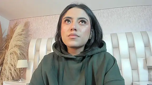 Rebeca jones online show from 03/28/26, 12:05