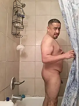 Snapshot of hungpenis210 chatting on 11/07/25, 09:26 hungpenis210 online show from 11/07/25, 09:26