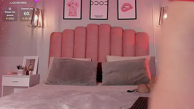 Ashleyy piink online show from 04/22/26, 04:30