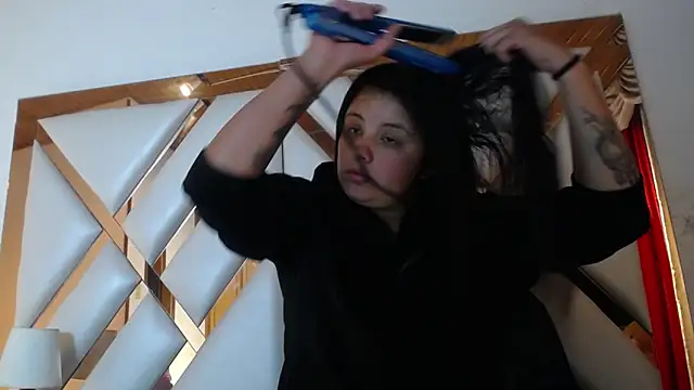 nathaly low1 online show from 04/21/26, 12:44