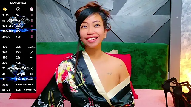 ElyaQuinn online show from 10/06/25, 07:06