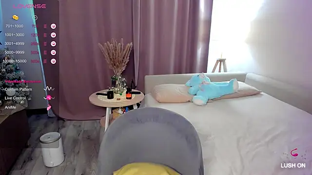 Snapshot of DannaEvan chatting on 12/23/24, 07:17 DannaEvan online show from 12/23/24, 07:17