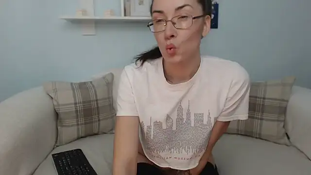 Sofi so online show from 12/21/25, 09:38