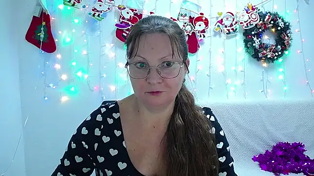 VanessaHotts online show from 01/11/25, 12:07