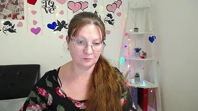 VanessaHotts online show from 01/28/25, 12:11