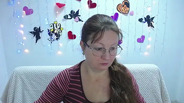 VanessaHotts online show from 02/12/25, 06:08