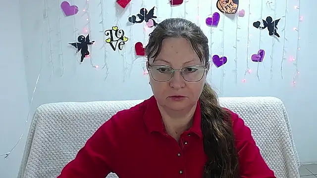 VanessaHotts online show from 02/21/25, 05:56