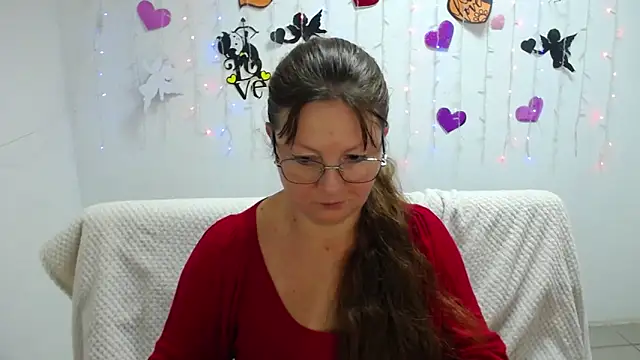 VanessaHotts online show from 03/01/25, 09:29