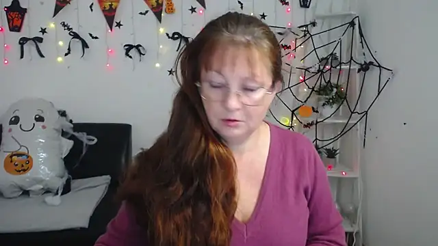 VanessaHotts online show from 11/01/25, 06:04