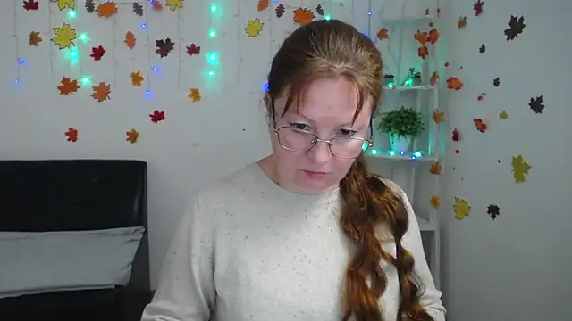 VanessaHotts online show from 12/01/25, 06:07