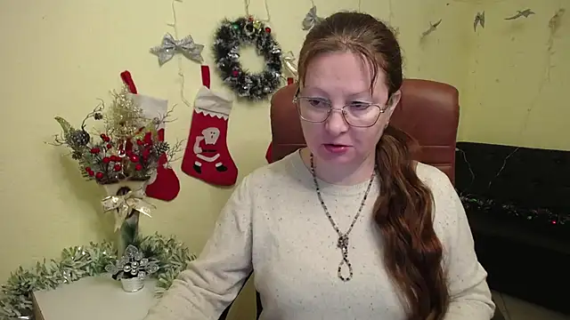 VanessaHotts online show from 12/03/25, 06:10