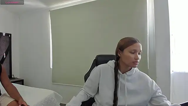 AnnieAndStefan online show from 03/01/26, 02:19