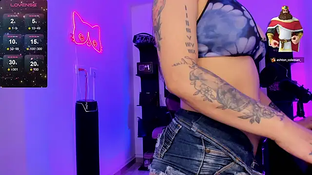 miss kitty online show from 05/10/26, 11:43