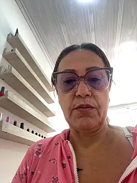 lonely shewolf online show from 10/24/25, 12:56