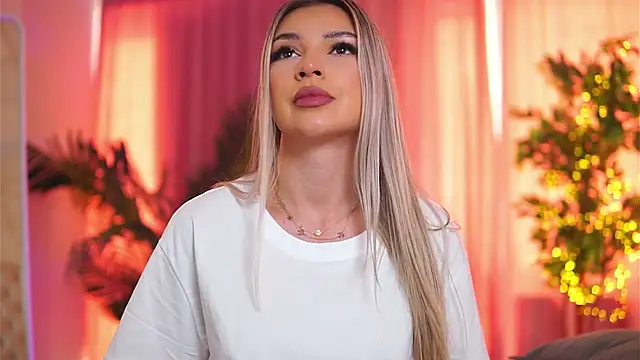 Snapshot of ArtTeasee chatting on 02/12/25, 10:24 ArtTeasee online show from 02/12/25, 10:24