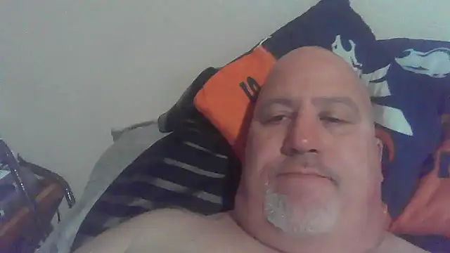 Snapshot of Bigbear0563 chatting on 12/25/24, 09:54 Bigbear0563 online show from 12/25/24, 09:54