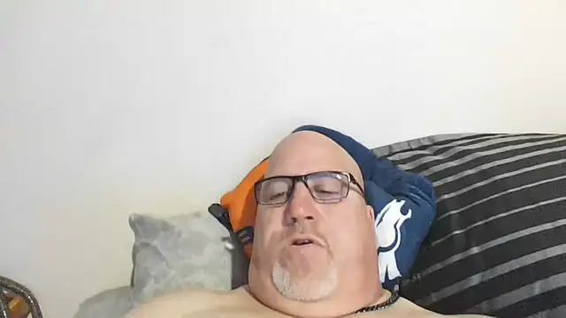 Snapshot of Bigbear0563 chatting on 03/11/25, 03:02 Bigbear0563 online show from 03/11/25, 03:02