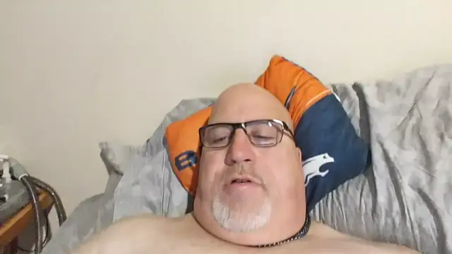 Snapshot of Bigbear0563 chatting on 03/16/25, 03:28 Bigbear0563 online show from 03/16/25, 03:28