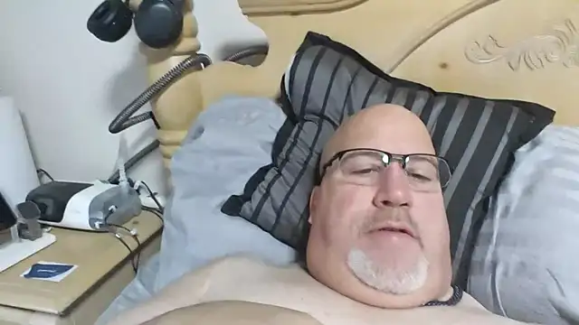 Bigbear0563 online show from 11/20/25, 04:51