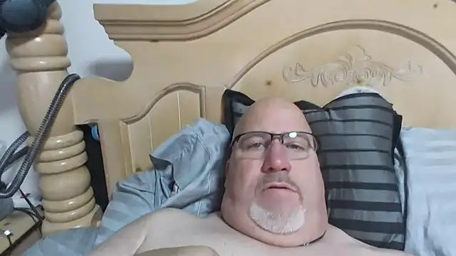 Bigbear0563 online show from 12/01/25, 06:18