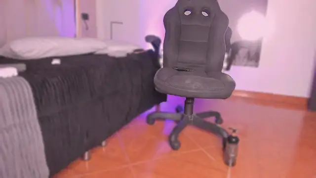 Emmily Savage online show from 12/14/25, 10:36