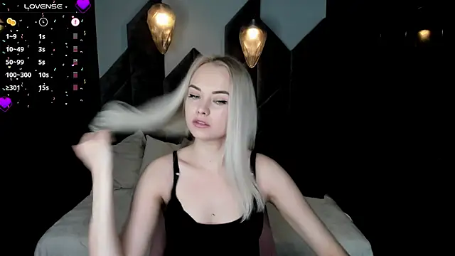 StephanieSweety online show from 12/24/24, 11:22