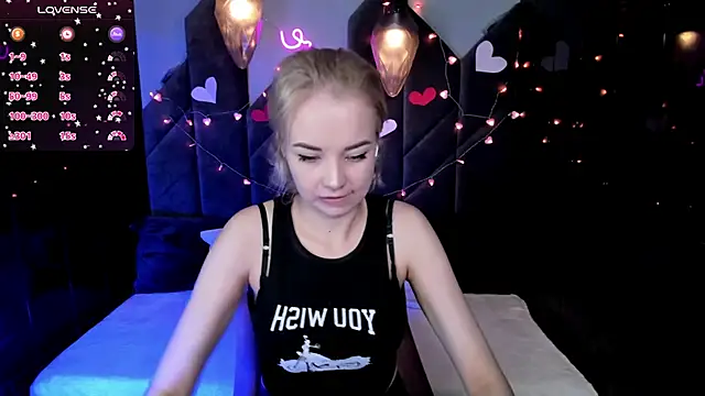 StephanieSweety online show from 02/13/25, 05:11