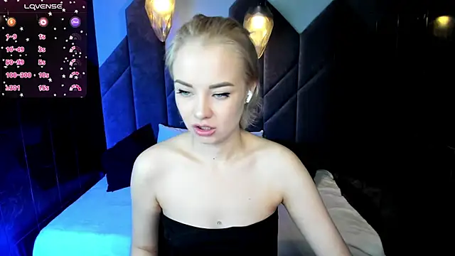 StephanieSweety online show from 02/25/25, 10:29