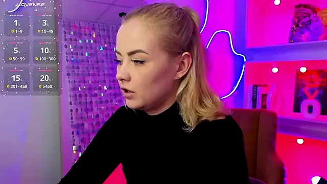 StephanieSweety online show from 04/19/26, 06:10