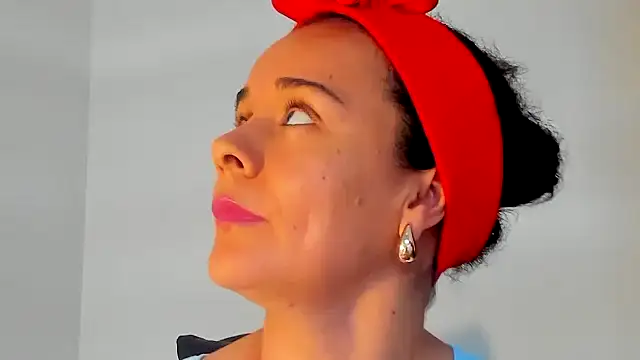 Sami Hotie1 online show from 09/19/25, 08:09