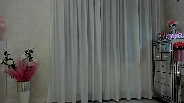 SeductiveButterfly online show from 03/07/25, 02:25