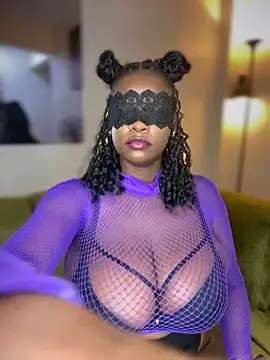 Snapshot of Sexy_panda69 chatting on 05/17/26, 01:40 Sexy panda69 online show from 05/17/26, 01:40