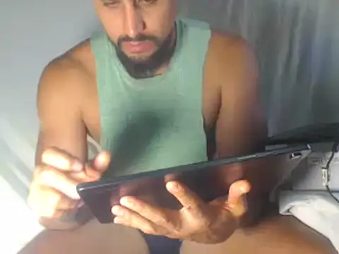 sebasx412 online show from 10/17/25, 08:11