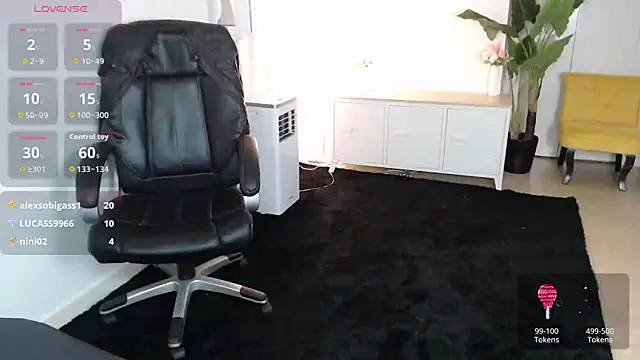 Crystal-dreamt online show from 06/03/26, 02:33