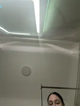 moniqque online show from 02/19/26, 07:43