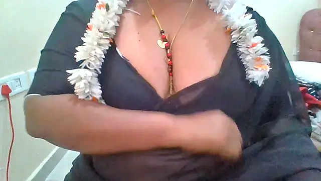 Snapshot of archanatelugu9 chatting on 01/09/25, 03:36 archanatelugu9 online show from 01/09/25, 03:36