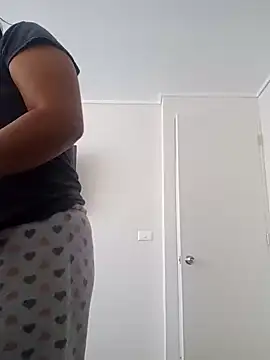 Snapshot of Morenitha-XXX chatting on 12/10/24, 12:49 Morenitha-XXX online show from 12/10/24, 12:49