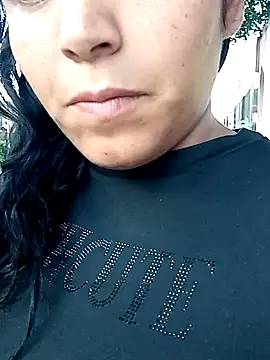 Snapshot of Morenitha-XXX chatting on 12/21/24, 11:24 Morenitha-XXX online show from 12/21/24, 11:24