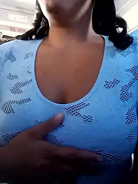 Snapshot of Morenitha-XXX chatting on 04/30/26, 08:26 Morenitha-XXX online show from 04/30/26, 08:26