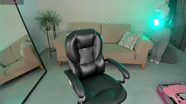 MileyCruz  online show from 02/19/26, 09:55