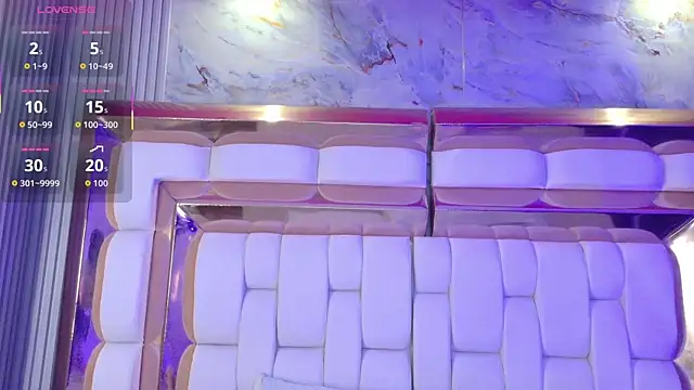 valkiria moore online show from 01/12/26, 08:03