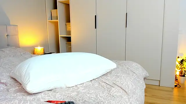 june desire online show from 02/09/25, 05:01