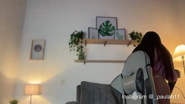 Paulah x online show from 11/13/25, 08:08