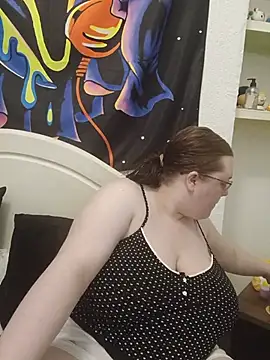 Sexycurvyemilyy online show from 06/26/26, 10:03