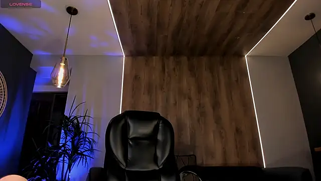 SophiePalmer online show from 10/23/25, 11:20