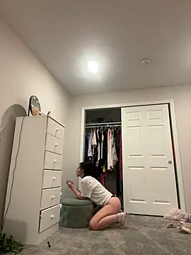 Snapshot of DominiqueX0 chatting on 02/19/25, 05:27 DominiqueX0 online show from 02/19/25, 05:27